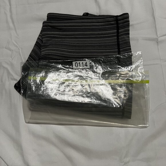 NWOT Athleta Women's Striped High-Rise ankle Black Grey White - Picture 8 of 9